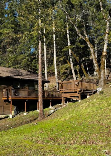 2696 Coyote Rd, Willits, CA 95490-9034