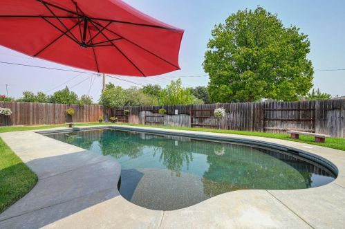 313 Willis Ave, Rio Linda, CA 95673-4020