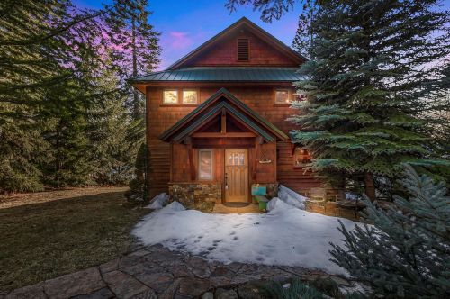 3672 Lake Almanor Dr, Peninsula Village, CA 96137-9768