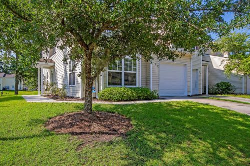 128 Grand Oaks Dr, Ladson, SC 29456-5004