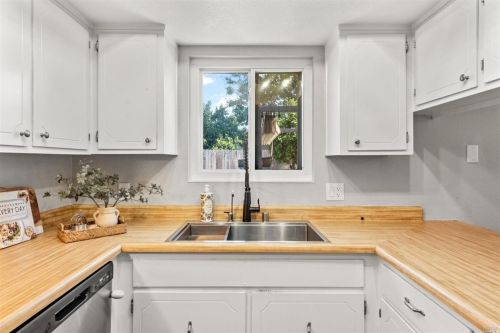 146 Fairview Dr, Vacaville CA  95687-6429 exterior