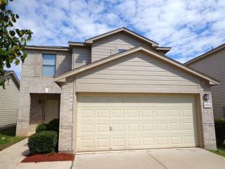 6924 Quinton Dr, Austin TX  78747-3909 exterior