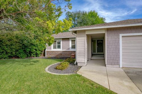 7986 Cranmore Ct, Citrus Heights, CA 95610-4068