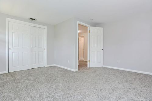 136 Alexander Dr, Colchester CT  06415-1424 exterior