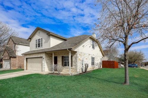 1500 Amberwood Loop, Uhland TX  78640-5272 exterior