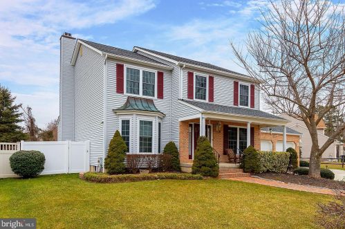 32 Aberdeen Dr, Erial, NJ 08081-4302