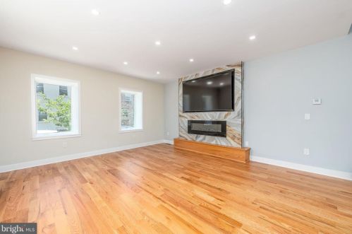 1165 12 St, Philadelphia PA 19148-1002 exterior