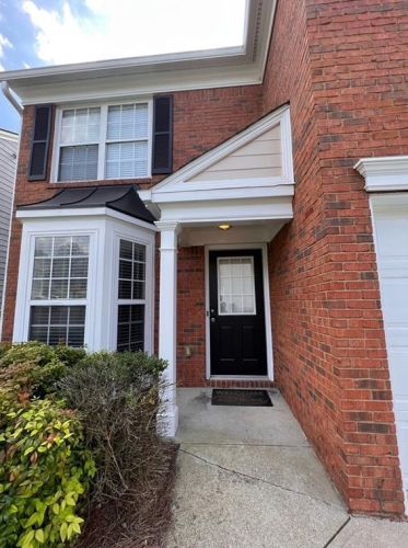 2564 Alvecot Cir, Atlanta GA  30339-1959 exterior