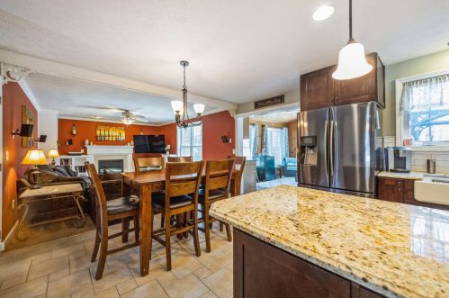 38 Bloody Brook Rd, Amherst, NH 03031-3316