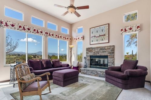 16523 Owl Tree Rd, Riverside CA  92504-9700 exterior