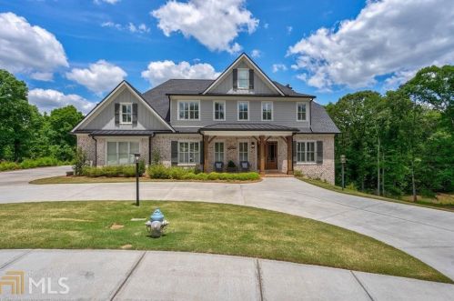 1330 Caitlin Ct, Bogart, GA 30622-3320