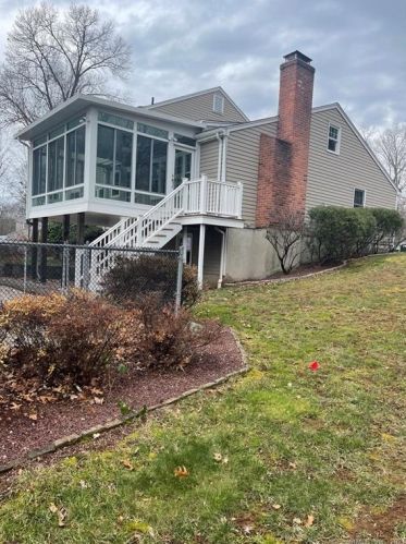 50 Lee Dr, Southington, CT 06489-2925