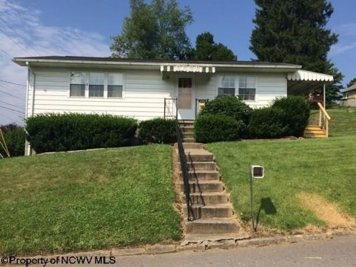 185 Monroe St, Rivesville, WV
