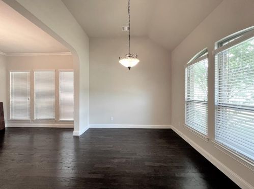 6913 Chisholm Trl, Fort Worth TX  76182-9302 exterior