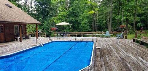 128 Tone Dr, Canaan, CT 06018-2044