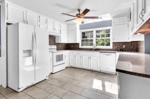 510 Calaveras Dr, Atlanta GA  30350-4002 exterior