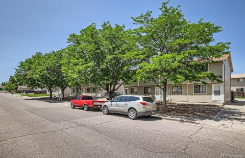37 Royal Crest Dr, Pueblo, CO 81005-2151