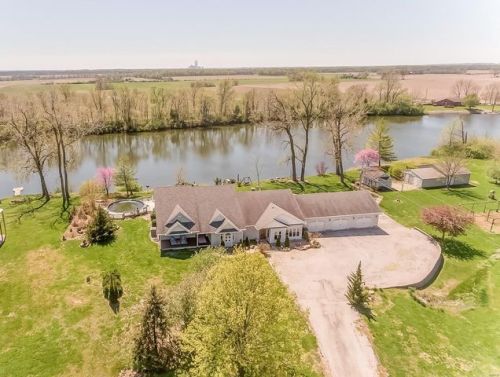 1403 Rock Rd, Darmstadt, IL 62255-2327