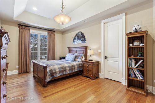 6403 Garfield Ave, Willowbrook IL  60527-5237 exterior