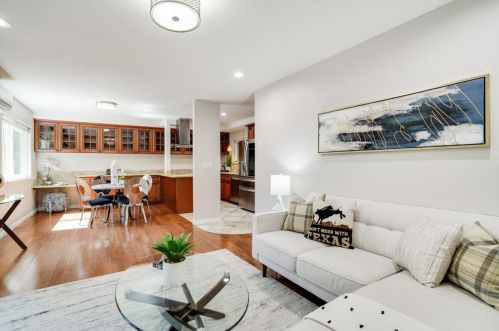 121 Flynn Ave, Mountain View, CA 94043-3944