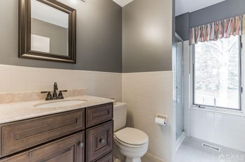 68 Sayre Dr, Princeton NJ  08540-5807 exterior