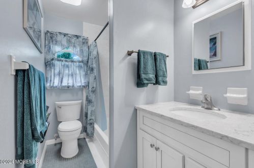 20 Pne Needle St, Wall Township NJ  07731-2647 exterior