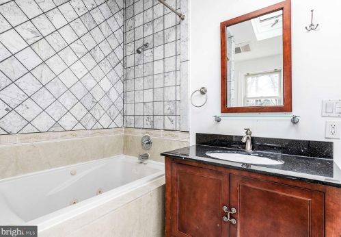 315 Valley Brook Dr, Silver Spring MD 20904-2955 exterior