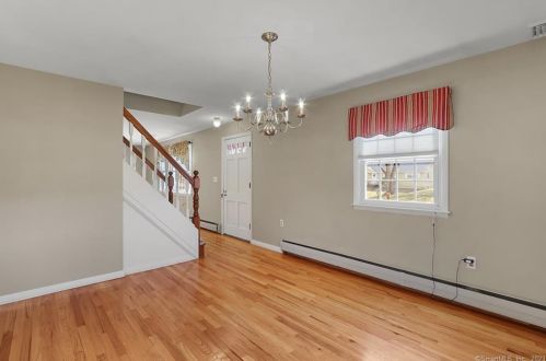 54 Saginaw St, Wapping CT  06074-2122 exterior