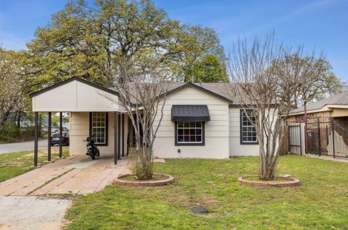 3821 Mercury St, Fort Worth, TX 76111-5142