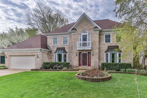 1210 Redwood Dr, Barrington Hills, IL 60102