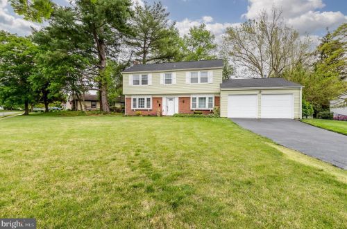 3 Trinity Turn, Willingboro, NJ 08046-3828