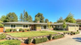 2941 Fairview Dr, Medford, OR 97504-7742