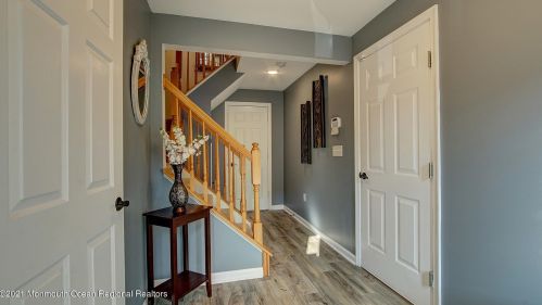 5 Abby Rd, Wall Township, NJ 07727-4008