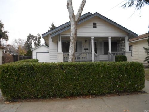 124 Walnut Ave, Vacaville, CA 95688-4444