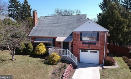 431 Rosewood Ln, Harrisburg, PA 17111-2067