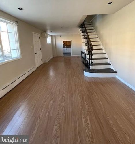 2101 Howard St, Philadelphia PA  19148-3333 exterior