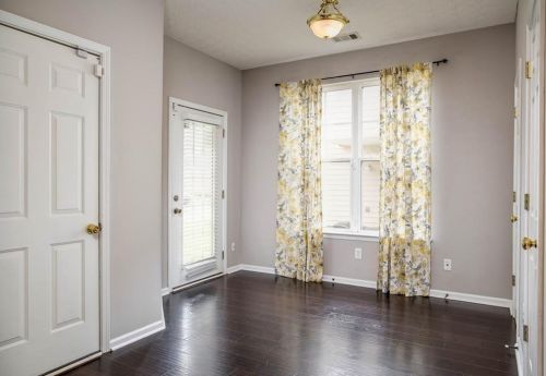 4697 High Point Ln, Atlanta GA  30349 exterior