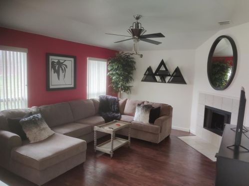 1084 Magnolia Ln, Cedar Hill TX 75104-6200 exterior