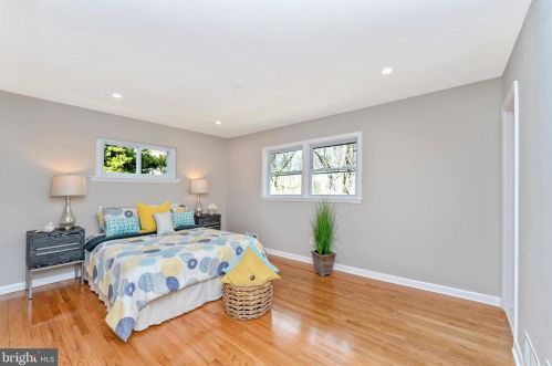 908 Devere Dr, Silver Spring MD 20903-1625 exterior