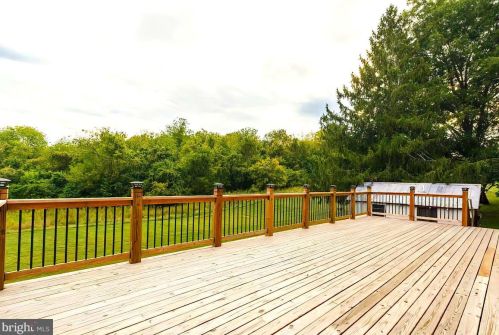 1122 Duncan Rd, Harpers Ferry WV 25425-5350 exterior