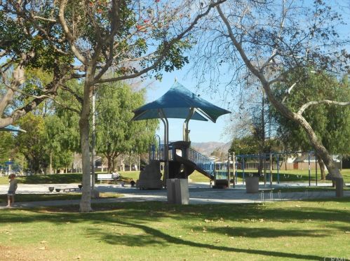 6 Whitney, Irvine CA  92620-3386 exterior