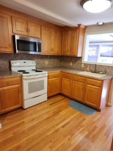 93 Berlin Ave, Southington CT  06489-3221 exterior