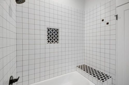 4703 Delores Ave, Austin TX  78721-2001 exterior