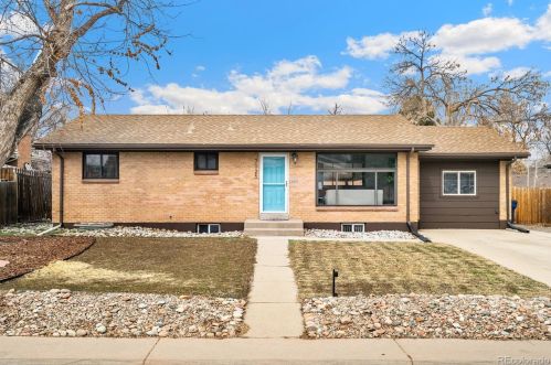 7125 Mexico Dr, Denver, CO 80232-6909