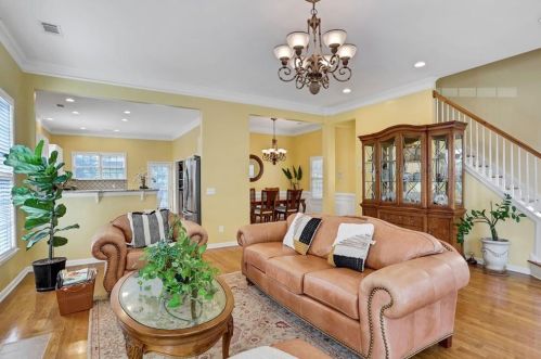 201 Bowen Cir, Atlanta GA  30315-2603 exterior