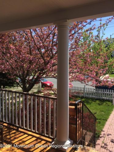 511 3rd Ave, Tinton Falls NJ  07712-6021 exterior