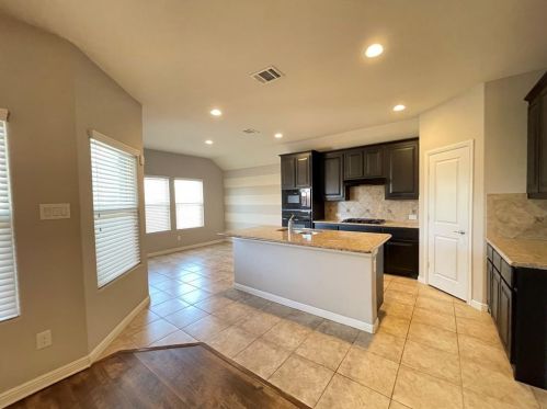 316 Running Water Trl, Fort Worth TX  76131-4563 exterior