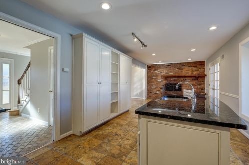 10422 Gatewood Ter, Silver Spring MD 20903-1508 exterior