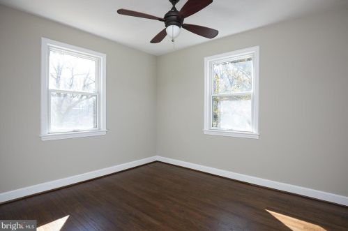 221 Dl Dr, Silver Spring MD 20910-1501 exterior