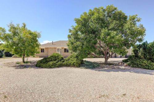 11889 Salem St, Henderson, CO 80640-9138